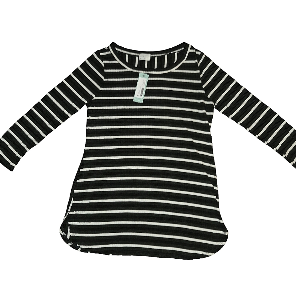 Knit top by dee elly